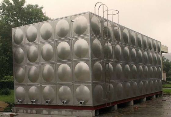 Tanque de água de aço inoxidável de 120 toneladas com água limpa e resinas