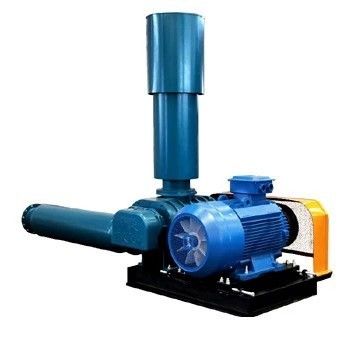 Um pequeno estoque 15hp Modelo 100 Three Lobe Roots Blower com 50-200A Calibre